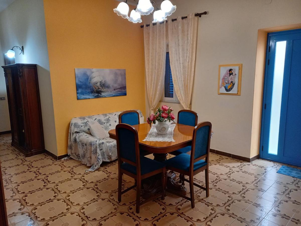 הוילה SantʼAntìoco Casa Blu Oltremare מראה חיצוני תמונה