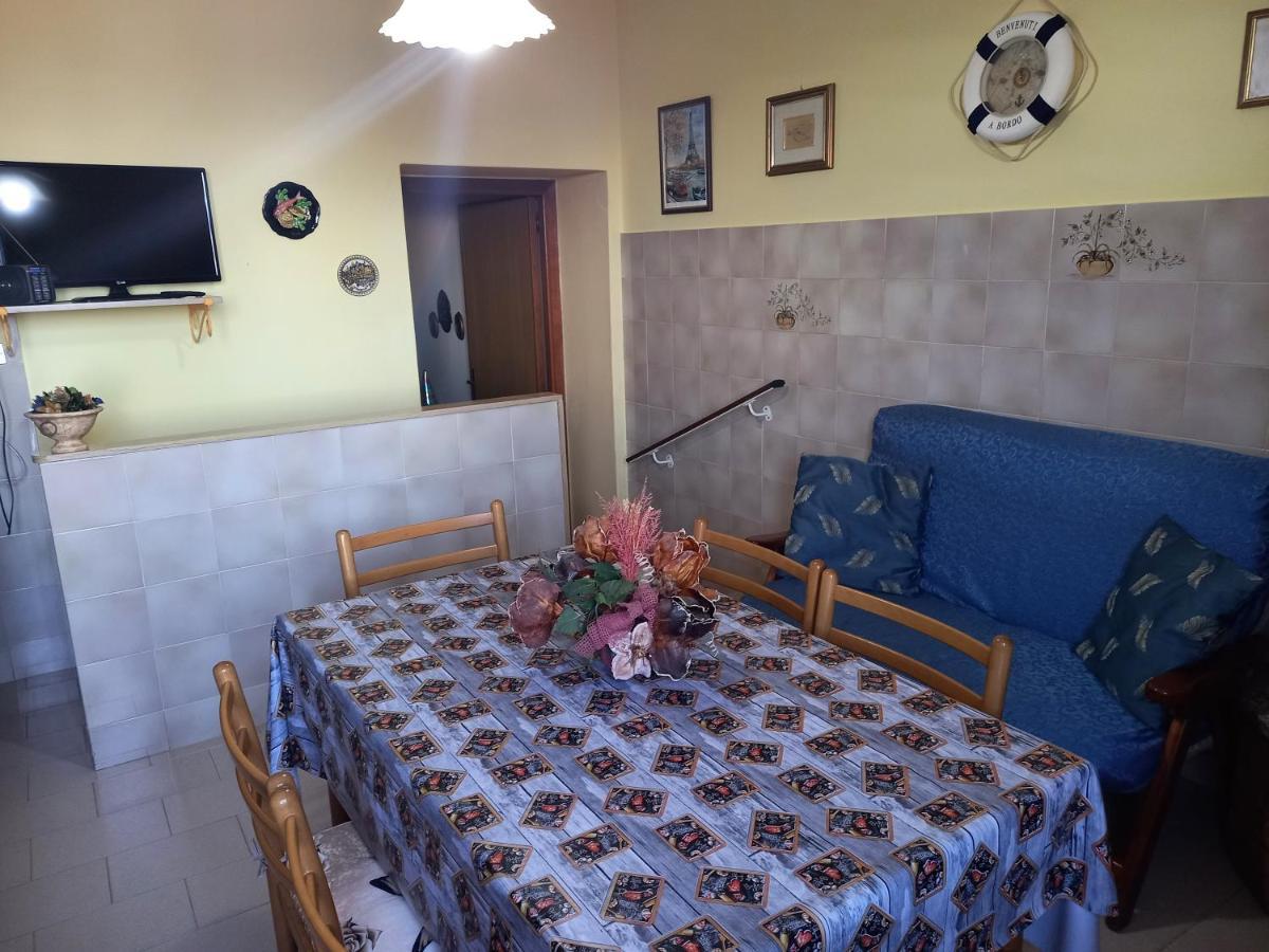 הוילה SantʼAntìoco Casa Blu Oltremare מראה חיצוני תמונה