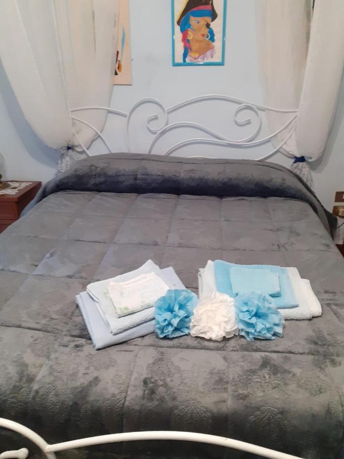 הוילה SantʼAntìoco Casa Blu Oltremare מראה חיצוני תמונה